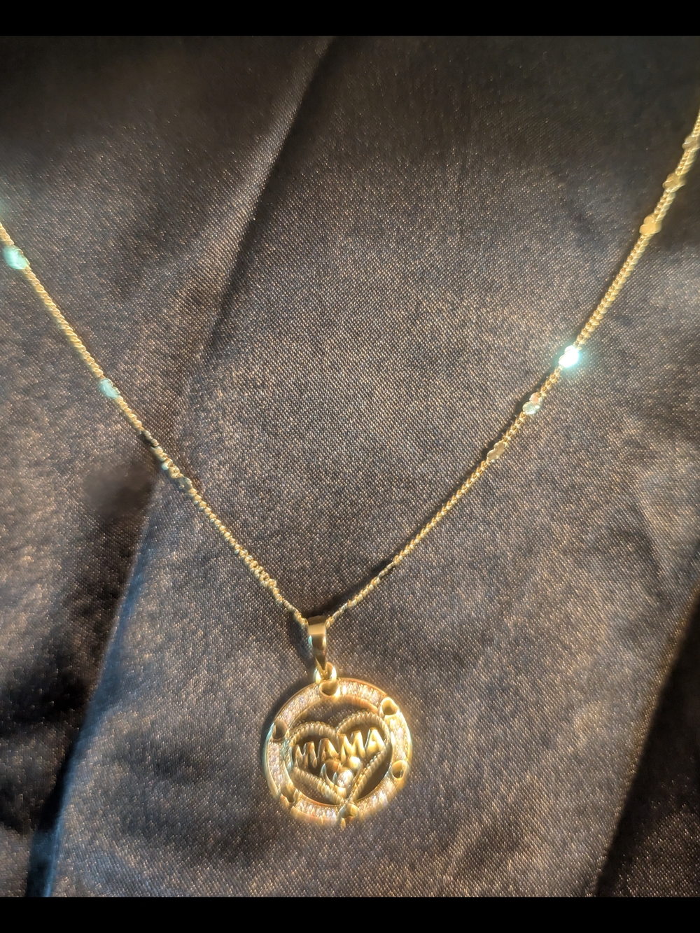 Gold 'MAMA' Heart Pendant Necklace - Women's Gold Necklace